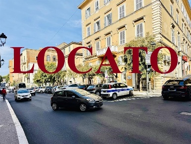 Foto Negozio in Corso Giacomo Matteotti, Albano Laziale Centro Storico