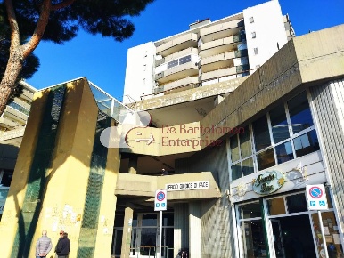 Foto Ufficio in Viale Europa, Bari San Paolo di 100 m² con 4 locali
