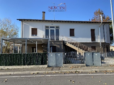 Foto Laboratorio in Via Argine San Paolo, Massa Lombarda di 201 m²