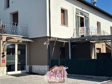 Foto Laboratorio in Via Argine San Paolo, Massa Lombarda di 201 m²