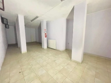 Foto Magazzino in via volturno, Cesate di 47 m² con 1 locali in vendita