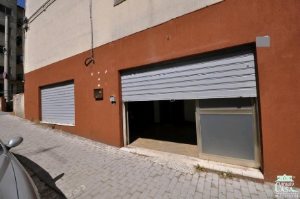 Foto Locale commerciale a Ragusa San Luigi - Archimede di 110 m² in vendita
