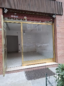 Foto Negozio in Corso dante, Asti Ospedale di 30 m² con 1 locali in vendita
