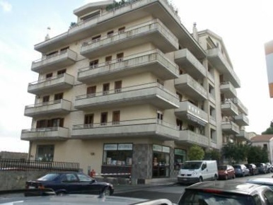 Foto Locale commerciale a Ragusa Croce - Selvaggio di 200 m² con 2 locali