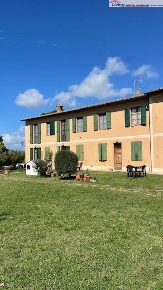 Foto Appartamento a Sovicille di 120 m² con 4 locali in vendita