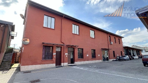 Foto Ufficio in via Oslavia, Milano Lambrate di 256 m² in affitto