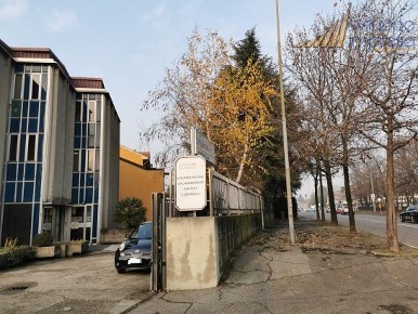 Foto Ufficio in Via Giuseppe Garibaldi, Nova Milanese di 680 m² in vendita