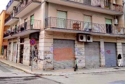 Foto Negozio in VIA DEI MILLE, Bari San Pasquale di 160 m² con 3 locali