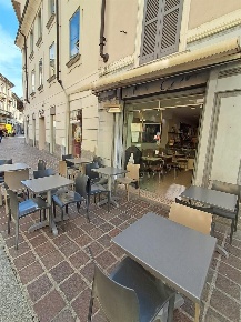 Foto Bar in VIA ITALIA, Monza Centro Storico di 100 m² con 2 locali