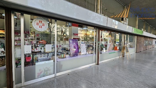 Foto Negozio in Viale Marelli, Sesto San Giovanni Centro di 365 m²