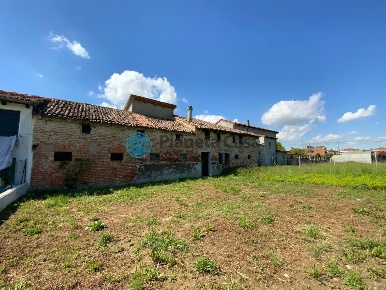 Foto Magazzino in VIA RONCON, Padova Salboro di 120 m² con 6 locali