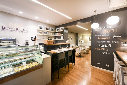 Foto Ristorante in VIA DE GRADI, Monza Centro Storico di 100 m² in vendita