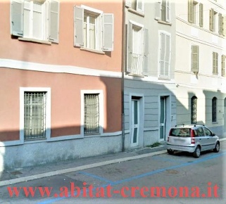 Foto Ufficio in via manini, Cremona Centro di 170 m² con 3 locali