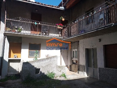 Foto Magazzino a Ballabio Centro di 55 m² con 3 locali in vendita