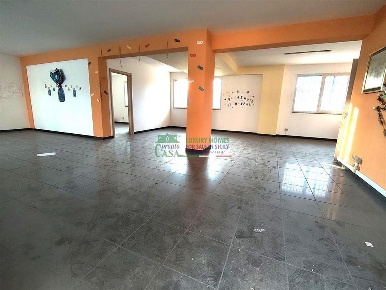 Foto Locale commerciale in Via San Biagio, Comiso Centro di 115 m²