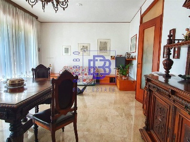 Foto Appartamento in Via Melchiorre Gioia, Milano Centrale di 140 m²