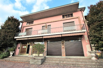 Foto Negozio in via como, Olgiate Molgora Canova San Zeno di 58 m²