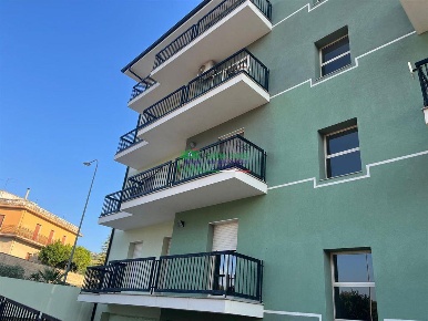 Foto Appartamento in C.DA PEZZE, Chiaramonte Gulfi di 120 m² con 6 locali