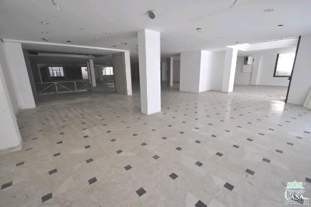 Foto Locale commerciale a Ragusa San Luigi - Archimede di 700 m² in affitto