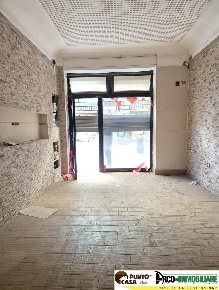 Foto Negozio in Via  Magliocco, Palermo Politeama - Ruggiero Settimo