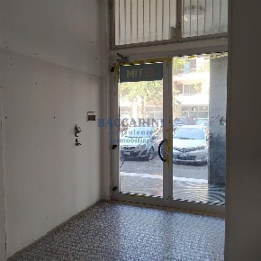 Foto Negozio in VIA MAMELI, Faenza di 25 m² con 1 locali in vendita