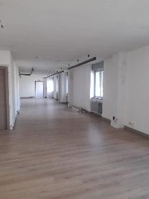 Foto Ufficio a Vanzago di 110 m² in affitto
