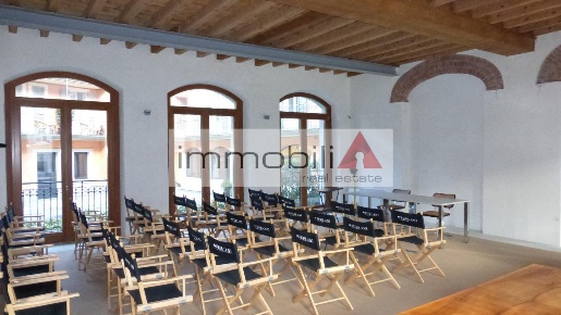Foto Ufficio a Monza di 142 m² con 4 locali in affitto