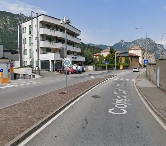 Foto Laboratorio in Corso Carlo Alberto, Lecco Pescarenico di 120 m²