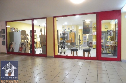 Foto Negozio in via cavina, Ravenna San Biagio di 120 m² in vendita