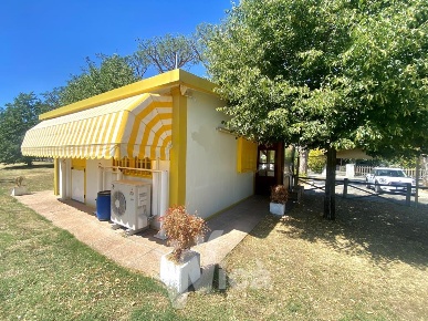 Foto Attività commerciale a Gambettola di 25 m² con 1 locali in vendita