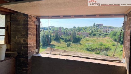 Foto Appartamento a Siena di 110 m² con 7 locali in vendita