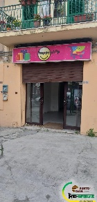 Foto Negozio in Corso Calatafimi, Palermo Calatafimi Alta di 100 m²