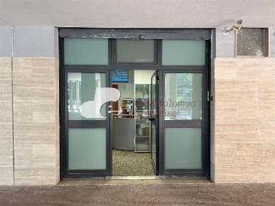 Foto Laboratorio in Via Antonio Lucarelli, Bari Poggiofranco di 59 m²