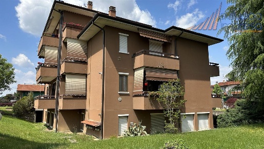 Foto Ufficio in via Pavese, Trezzano Rosa di 95 m² in vendita