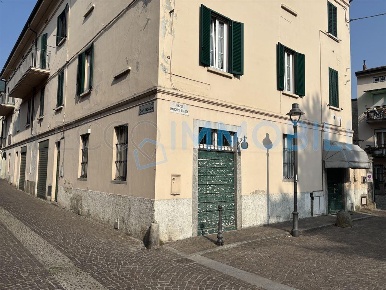 Foto Ufficio in Piazza Marchesi D'Adda, Olginate di 96 m² con 3 locali