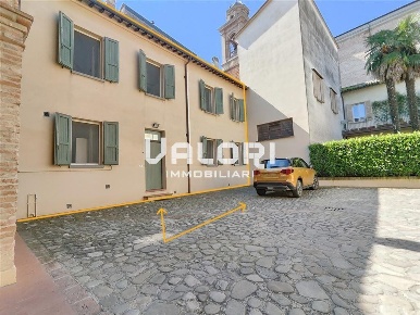 Foto Villa a schiera in VIA BORGO D'ORO, Faenza di 118 m² con 3 locali