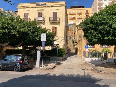 Foto Magazzino in Viale della Vittoria, Agrigento di 40 m² in vendita