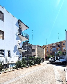 Foto Magazzino in VIA SAVERIO LIOCE, Bari Poggiofranco di 270 m² in vendita