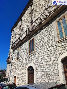 Foto Locale commerciale in Largo Vittorio, Gildone di 57 m² con 1 locali