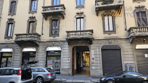 Foto Ufficio in Via San Gregorio, Milano Repubblica di 103 m² con 3 locali