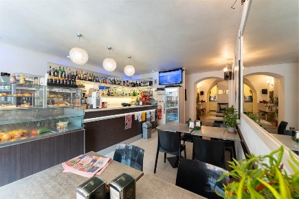 Foto Bar in Via Dante Alighieri, Laigueglia di 72 m² con 2 locali