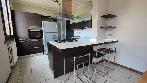 Foto Appartamento in Via Madonnina, Missaglia di 192 m² con 5 locali
