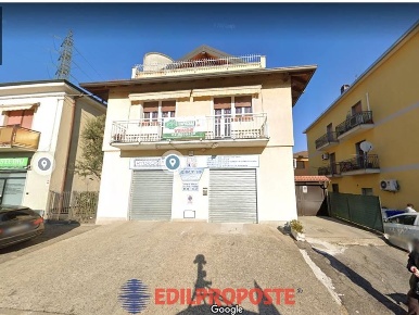 Foto Laboratorio in via roma, Solaro Villaggio Brollo di 150 m² in vendita