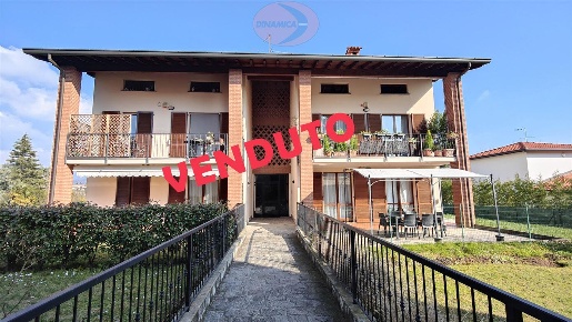 Foto Appartamento in Via Montecuccoli, Missaglia Centro di 89 m² in vendita