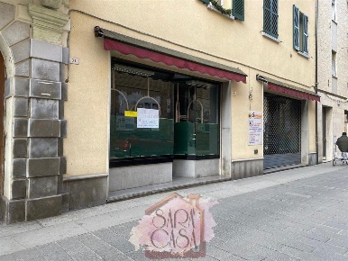 Foto Negozio a Massa Lombarda di 157 m² con 2 locali in affitto