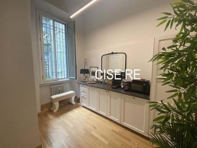 Foto Ufficio in VIA BELLINI, Milano Palestro di 115 m² con 5 locali