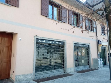 Foto Attività commerciale in Piazza Diaz, Ceriano Laghetto Centro di 150 m²