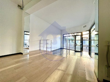 Foto Negozio a Bellaria-Igea Marina di 40 m² con 1 locali in affitto