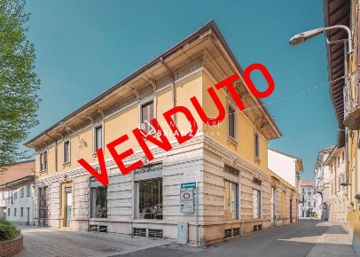 Foto Negozio a Monza Centro Storico di 170 m² con 1 locali in vendita