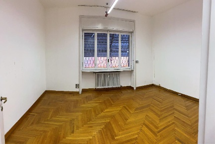 Foto Ufficio in via Missori, Monza Centro Storico di 120 m² con 5 locali